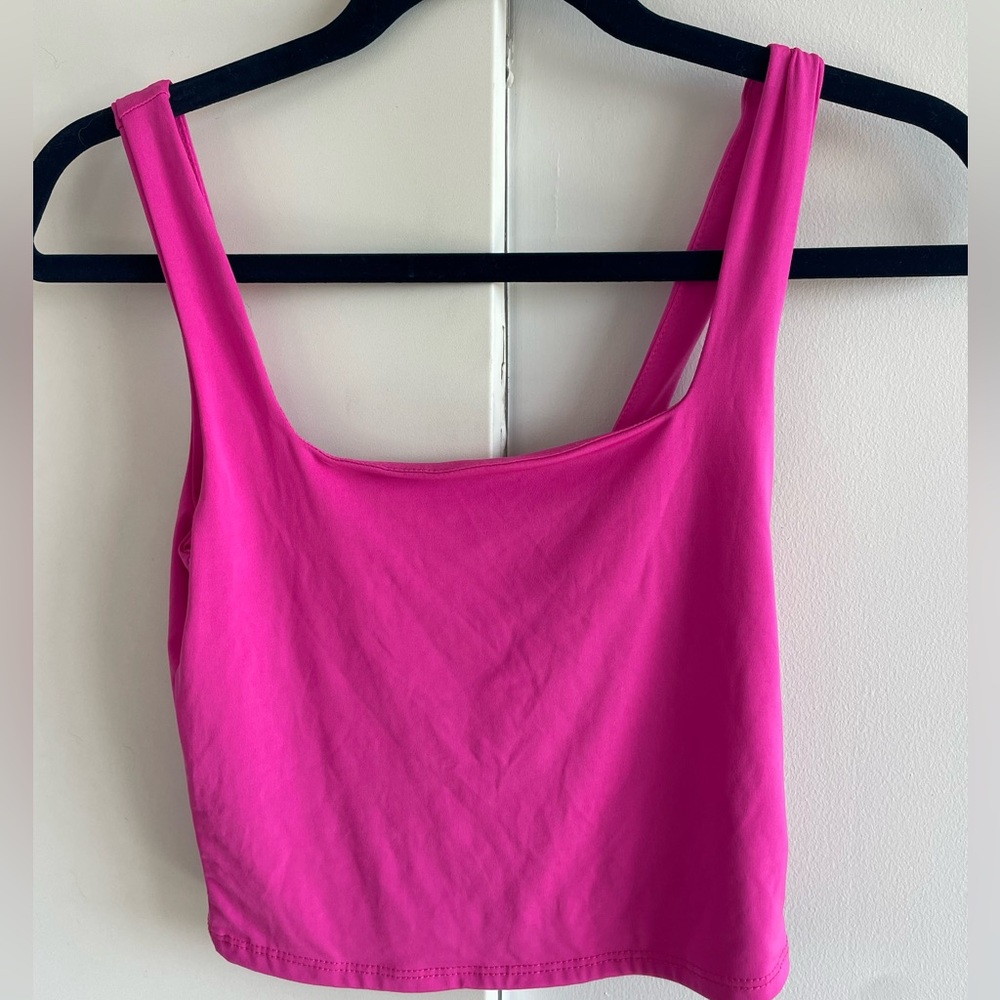 Live in the Moment Magenta Soft Crop Top Size Small